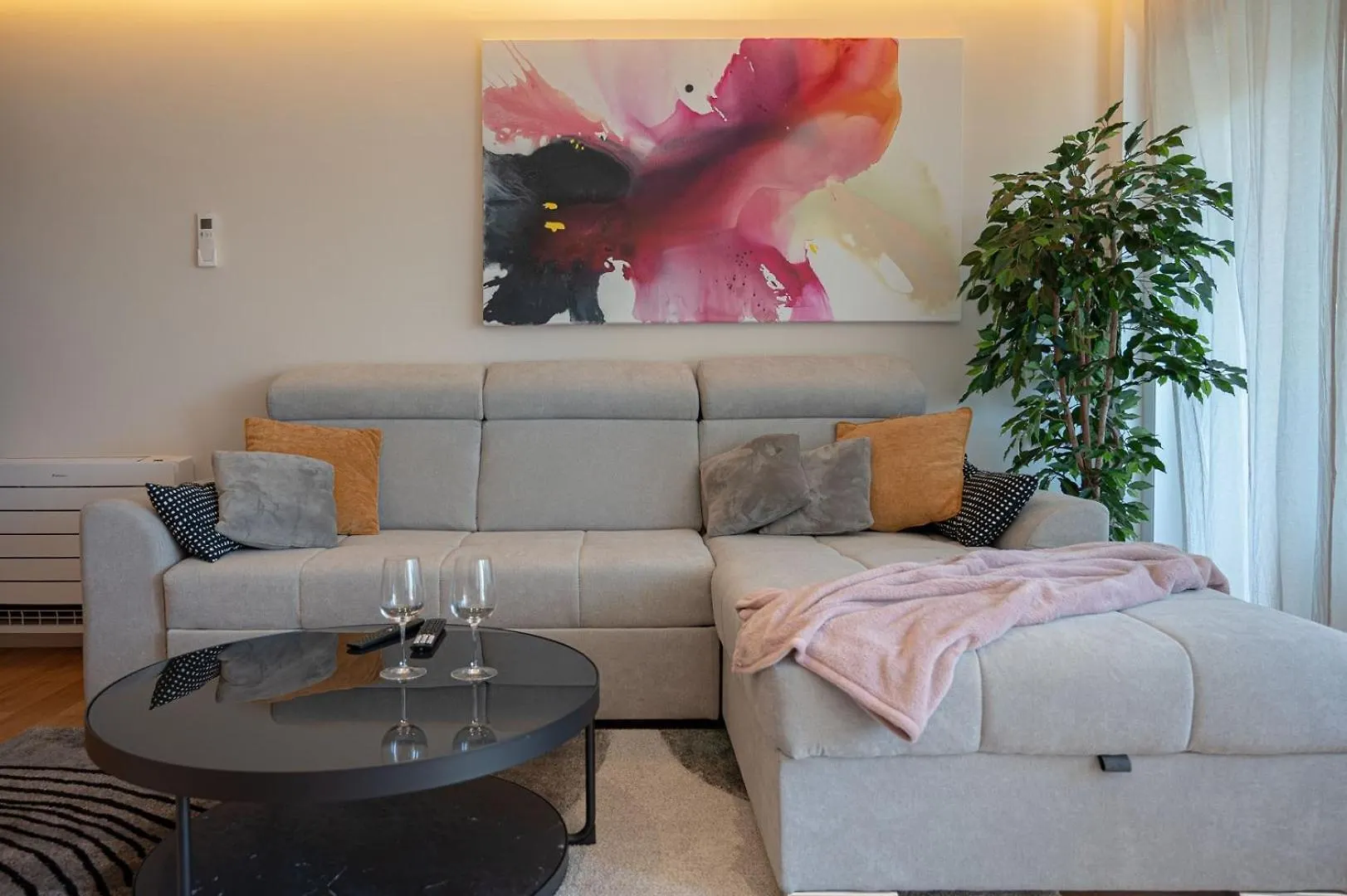 Stylish Pula Apartment 10Min To The Beach