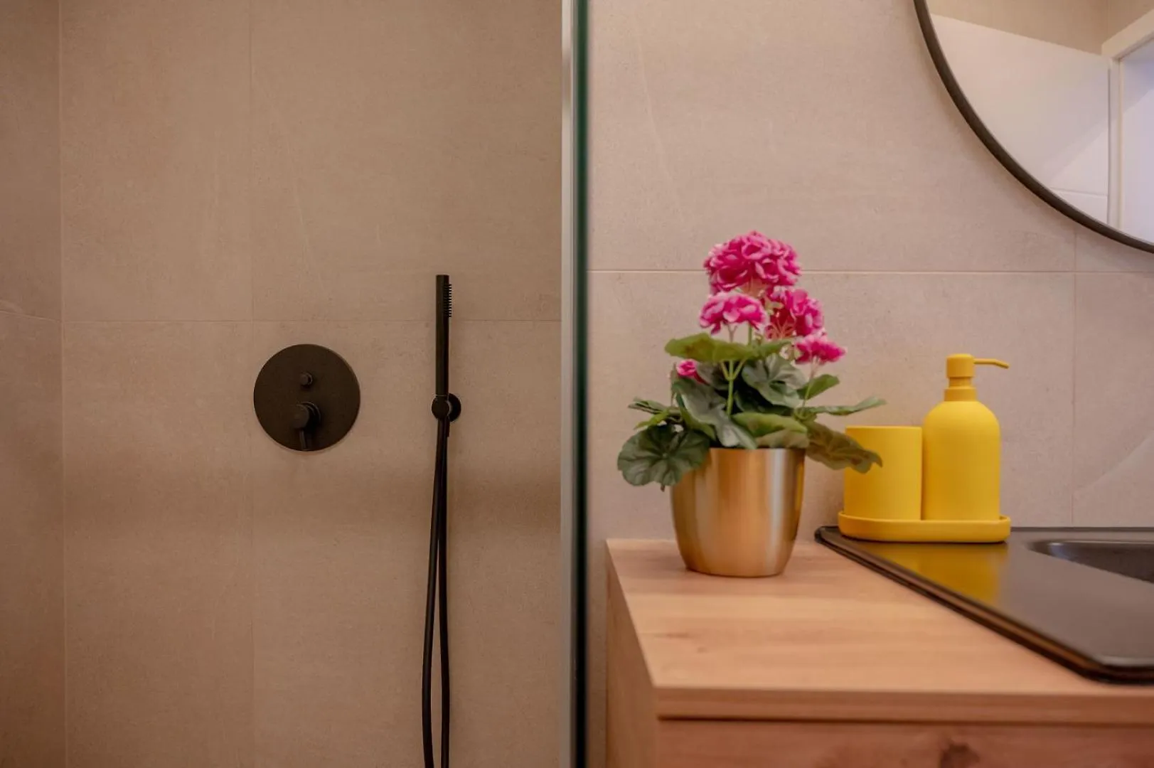 Stylish Pula Apartment 10Min To The Beach 0*,