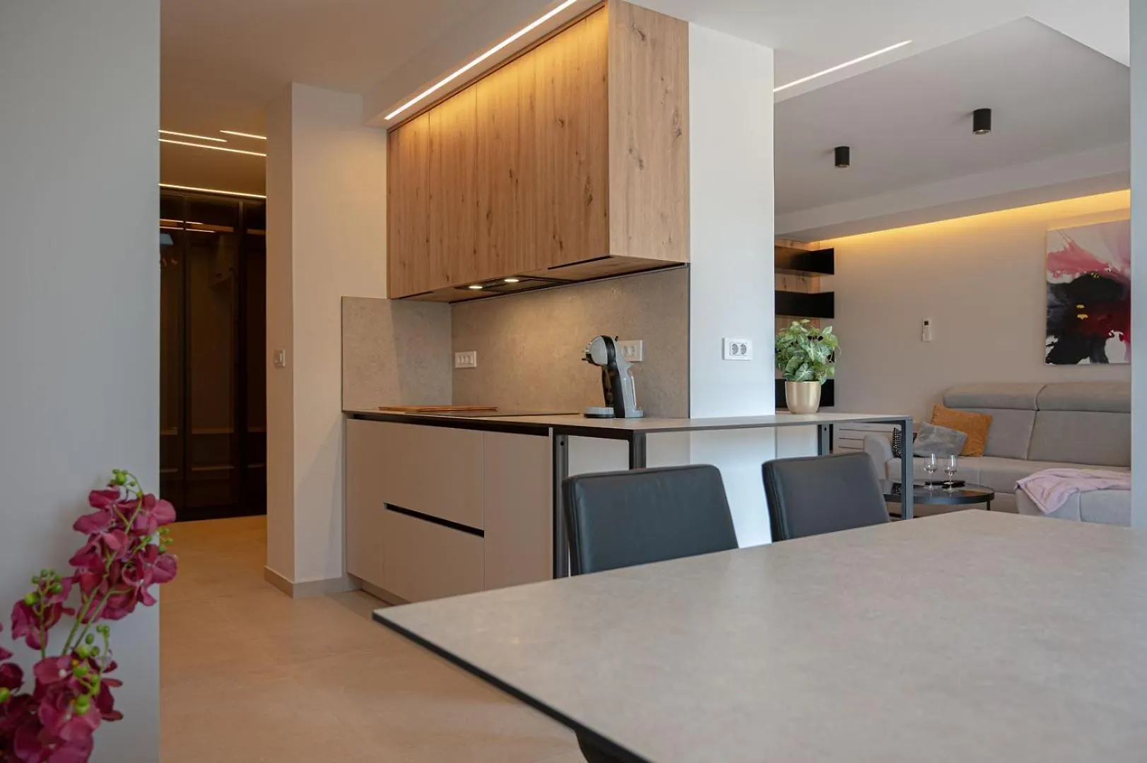 Stylish Pula Apartment 10Min To The Beach Kroatië